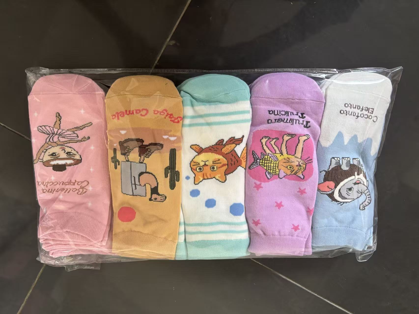 2024 primavera y verano nuevos calcetines de dibujos animados japoneses calcetines de mujer calcetines de algodón peinado coreano calcetines de barco