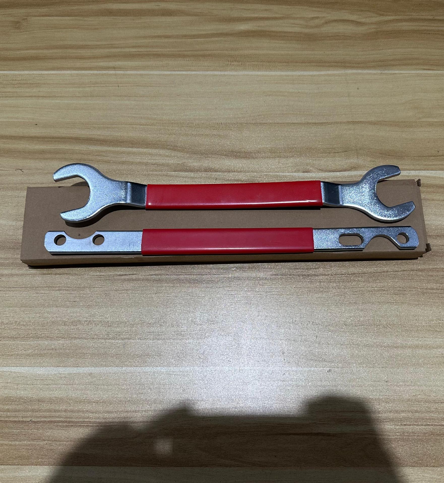 빨간색 플라스틱 손잡이 상자