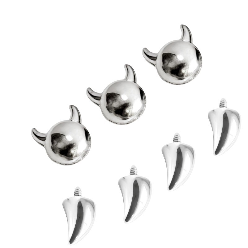 Silver pointed spike labret stud material detail
