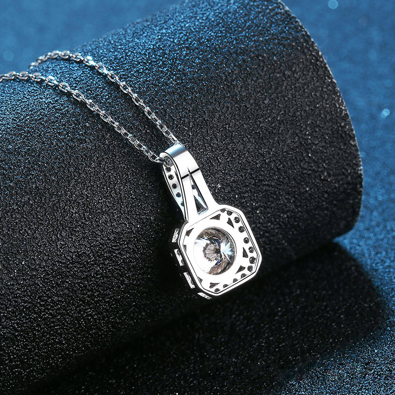 S925 plata moissanite collar diamante princesa bolsa cuadrada colgante micro incrustaciones platino plateado clavícula cadena trabajadora ventas directas de fábrica