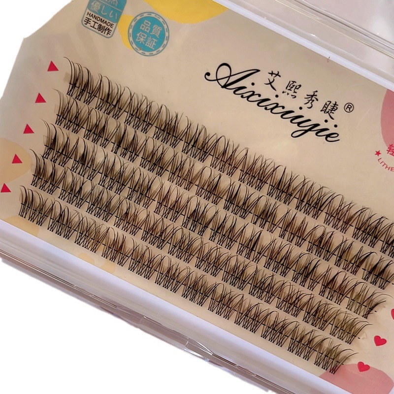 Three consecutive fishtail segmented false eyelashes single cluster…