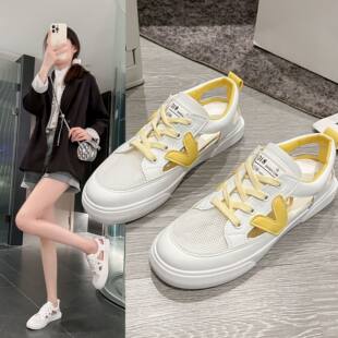 2024 summer new style mesh white shoes for women, fashionable Korean style hollow breathable lace-up sneakers, casual flat sandals