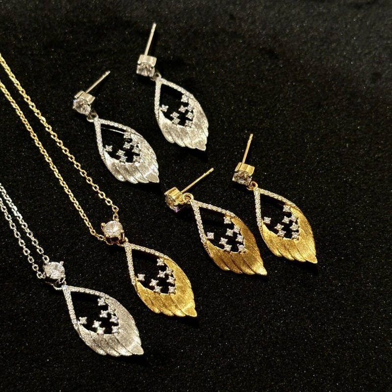 Vintage中古风点钻拉丝羽毛项链耳钉爆闪精致时尚小众设计感套装|undefined