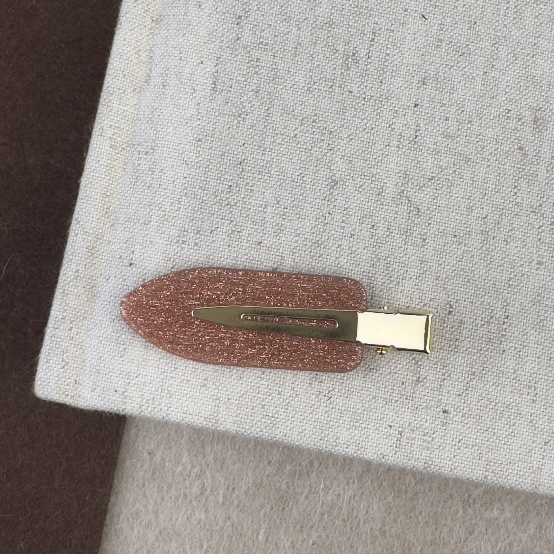 따뜻한 오렌지 하나