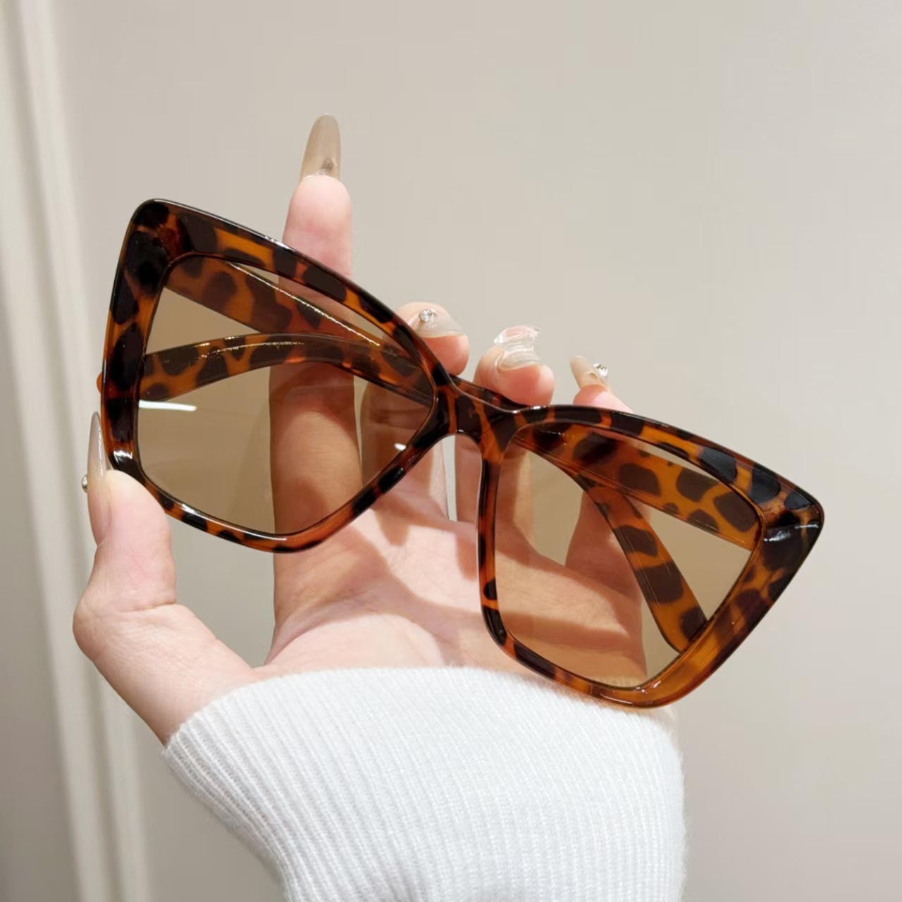Dam solglasögon cat eye med stor båge eleganta glasögon_voghion.com