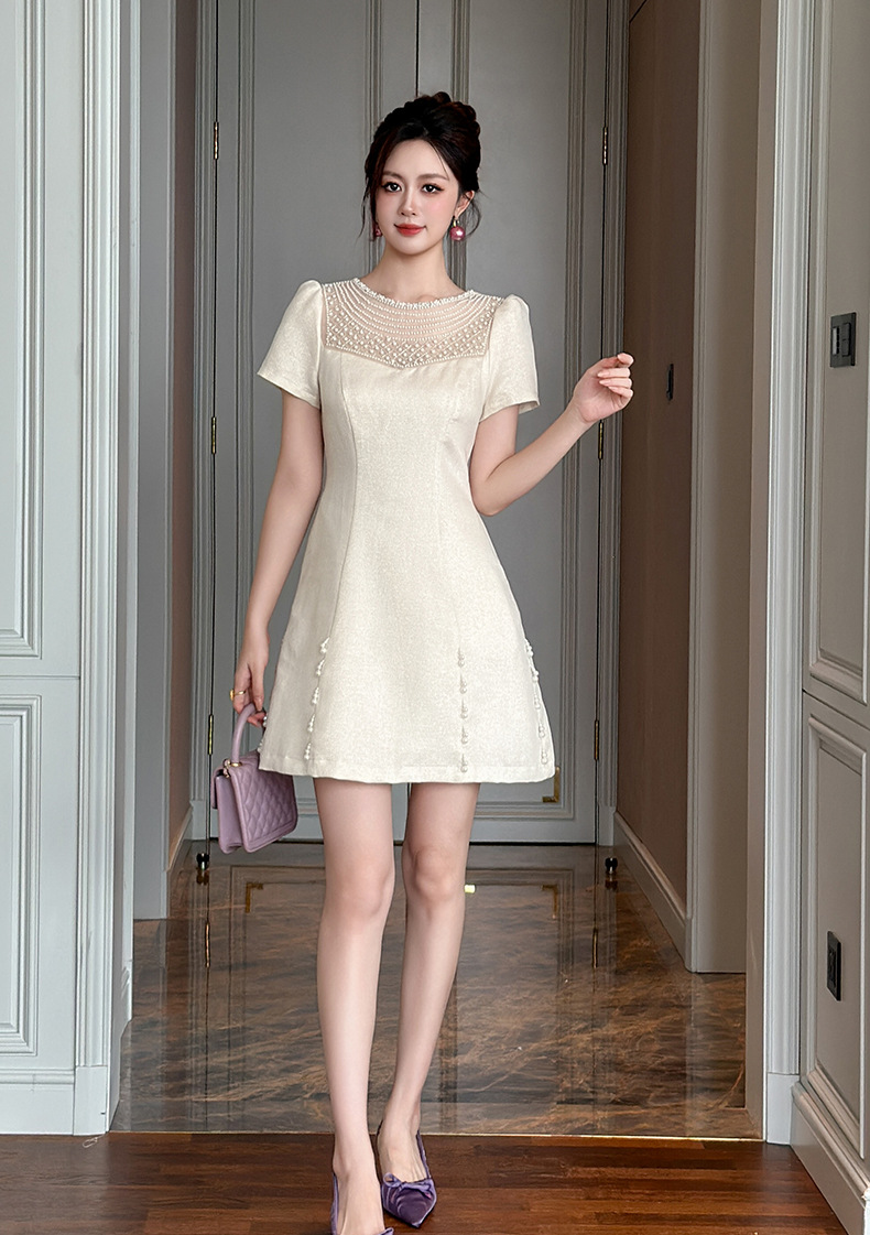 Đầm suông nữ midi cổ tròn thắt eo đính ngọc trai phong cách Pháp — mơ chi tiết 9