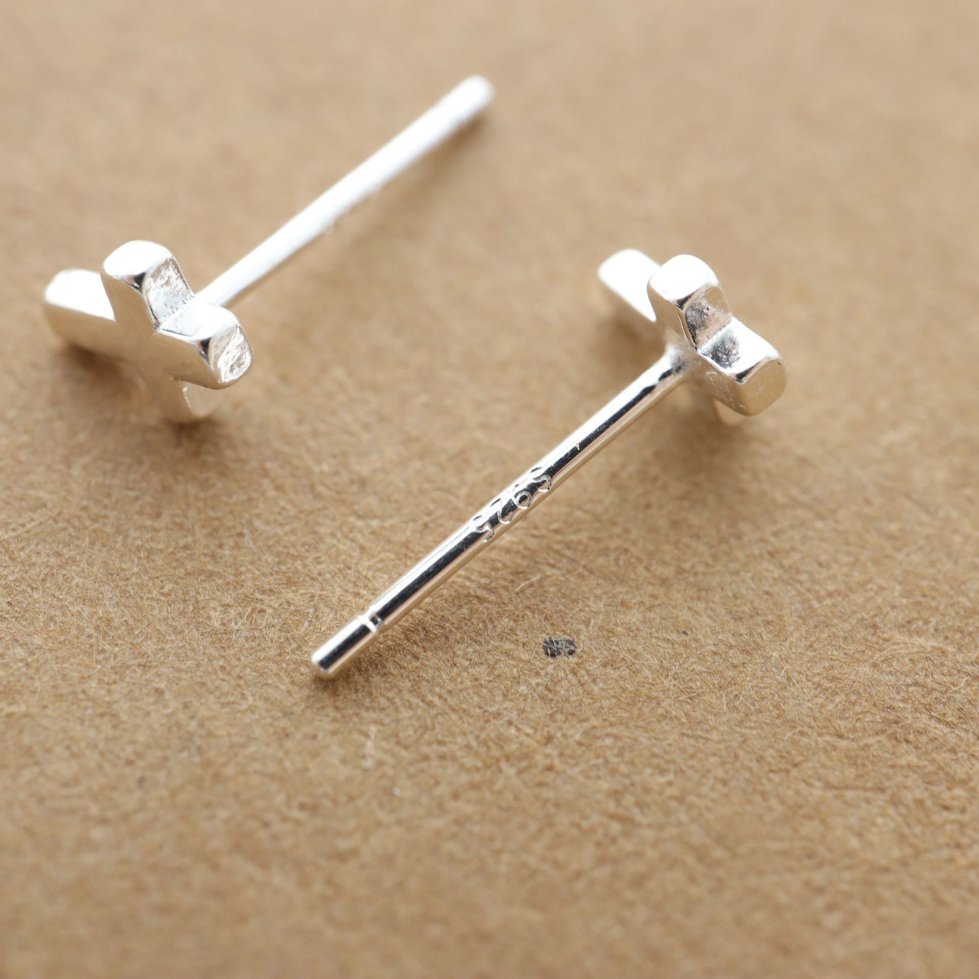 1g Weight 925 Sterling Silver Ear Needle Material Ear Studs Classification 1 Pair Quantity Holiday, Daily Occasion 925 Sterling Silver Material Cross Pattern Unisex Gender Simple Style Style 1 Pair 925 Sterling Silver Cross Ear Studs 11
