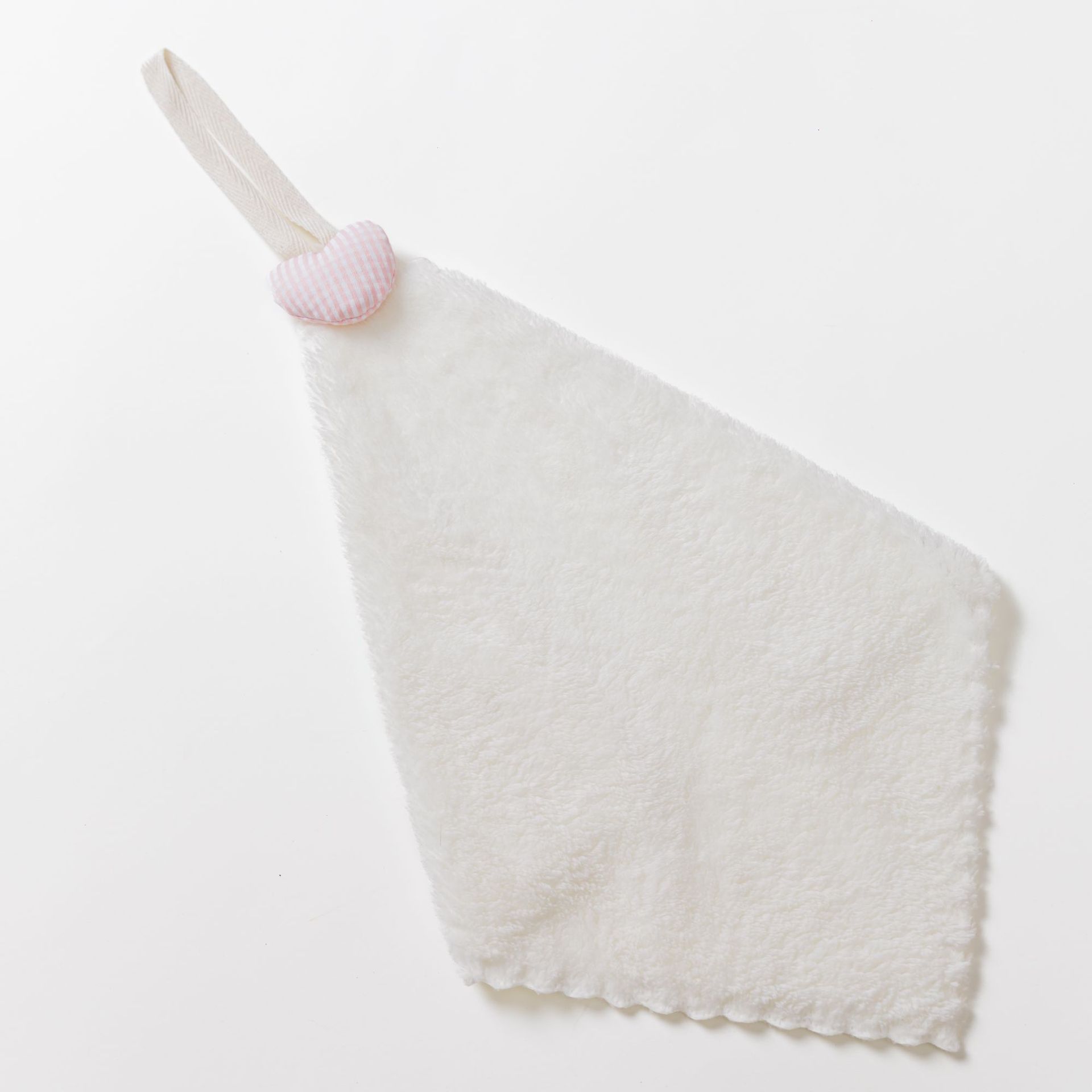 사랑(흰색 사각 스카프) (실사,고화질)