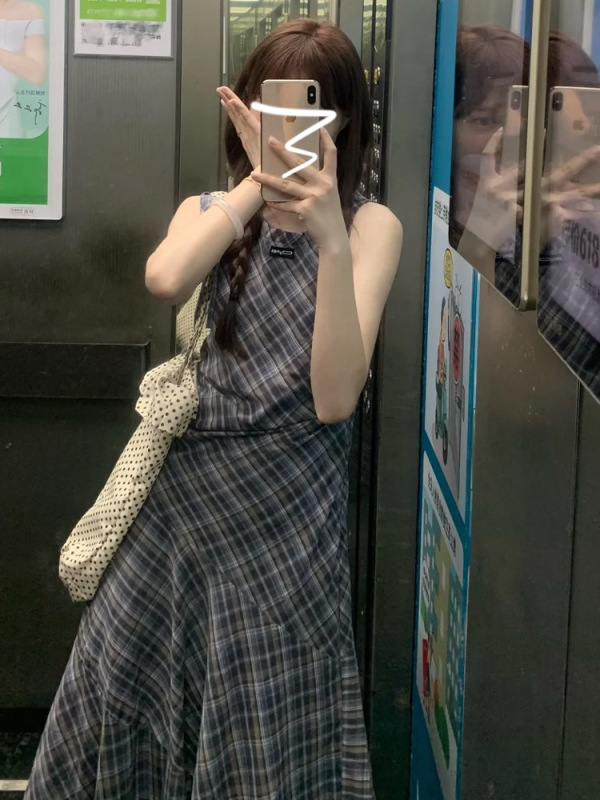 格子挂脖无袖背心连衣裙子女夏季2025新款小个子高级感不规则长裙|undefined