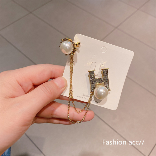 Autumn and winter trendy small fragrance fashion high-end trend chain European and American style heart-shaped pearl brooch collar pin accessories jewelry