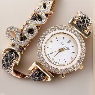 LOVE Diamond Shiny Bracelet Watch Women's Quartz Watch Bracelet Watch wristwatch Delicate Chronograph