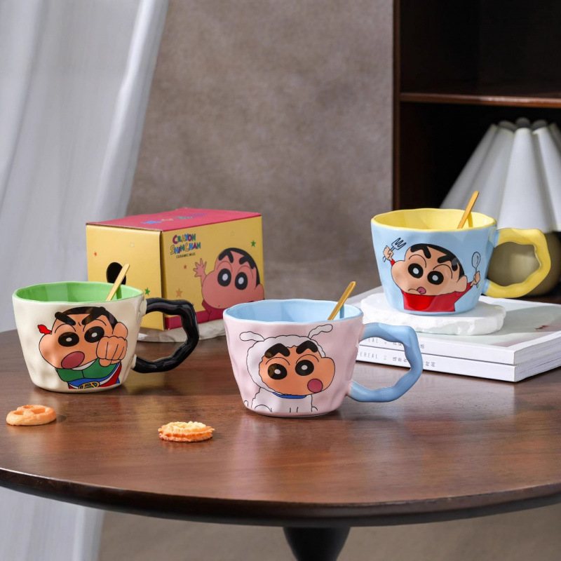 Crayón pequeño nuevo auténtico autorizado taza de copa con cubierta taza de paja para parejas de niñas de oficina taza de agua de alto valor facial