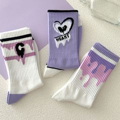 Socks for girls, mid-calf high-quality trendy autumn and winter INS-style versatile fashionable American-style cartoon sports long socks.