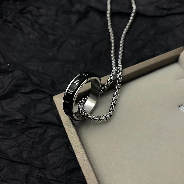 Collana con ciondolo digitale greco con anello stile Instagram per coppia di personalità hip-hop da uomo e da donna_voghion.com