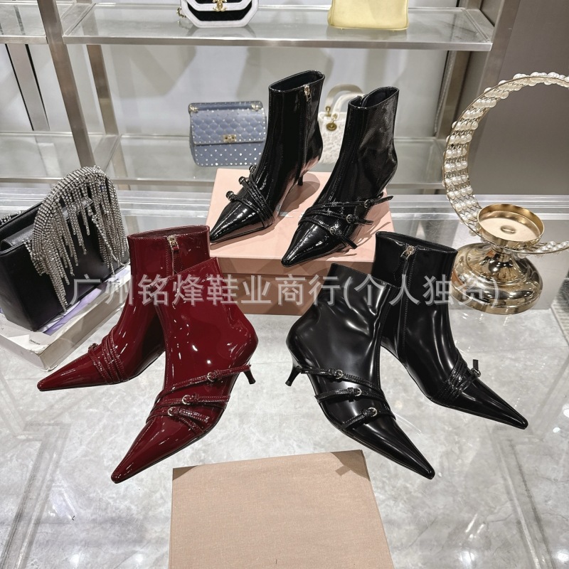 2025秋冬季新款真皮尖头细跟中跟时装短靴百搭舒适气质优雅女短靴