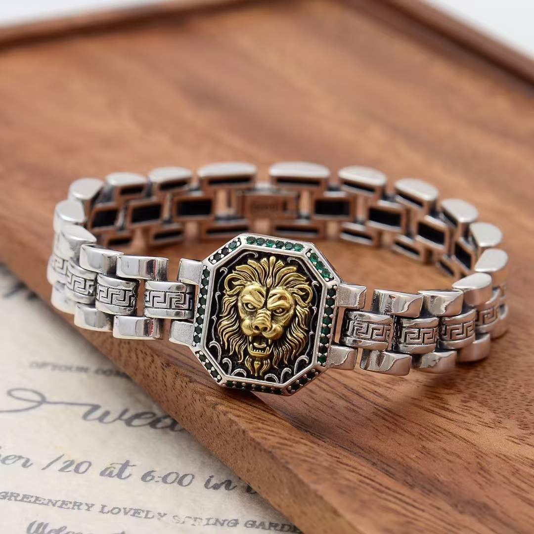 2025 New Lion Watch Chain Men's Commuting Texture Lion Head Wrist Ornament Atmospheric Trendy Men's Bracelet