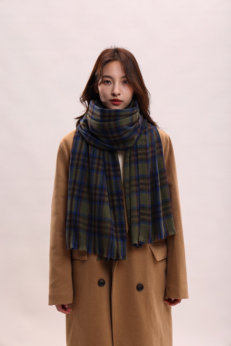 Korean version 2024 new women's autumn and winter warm shawl red checkered high-end atmosphere knitted thick scarf_voghion.com