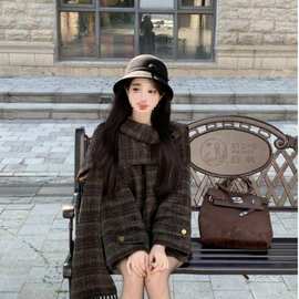 美式小众别致绝美复古格纹斗篷披肩呢大衣女冬气质氛围感呢子外套