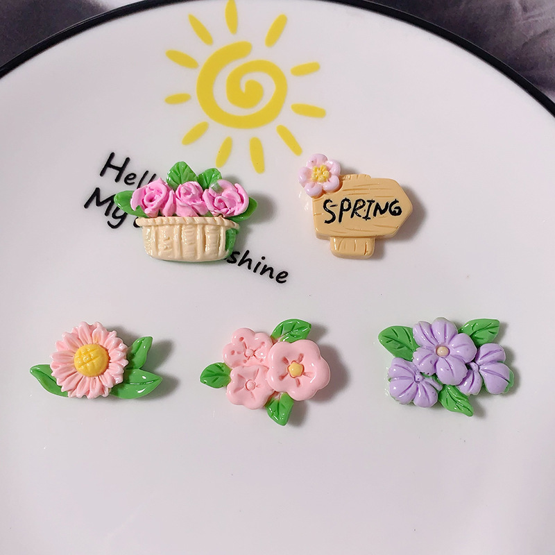 Simulación de dibujos animados flores dulces DIY adornos refrigeradores pegamento de crema accesorios accesorios de resina accesorios accesorios materiales de joyería al por mayor