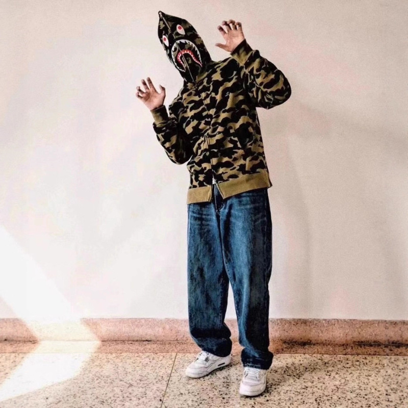 トレンディなブランド BAPE サメ迷彩ジッパースウェットシャツ男性と女性のカップル用ルーズトレンディなベルベットフード付きカーディガンジャケット男性用|undefined