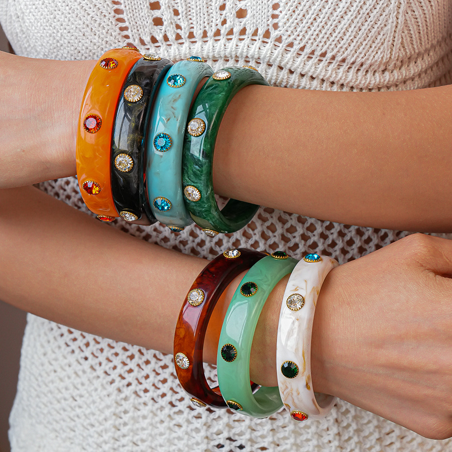Brazalete de color geométrico de diamantes acrílico europeo y americano personalidad transfronteriza simple pulsera de nicho lujoso ligero de alta sensación de brazalete