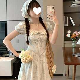 法式绝美蕾丝花边拼接短袖碎花连衣裙2026夏季高级感收腰a字长裙