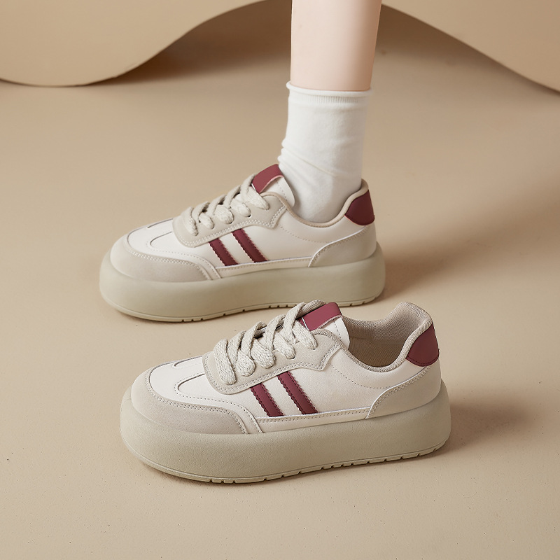 Zapatos de entrenamiento rojos de mujeres 2026 nuevos muffins de primavera zapatos blancos con suela gruesa zapatos deportivos casuales