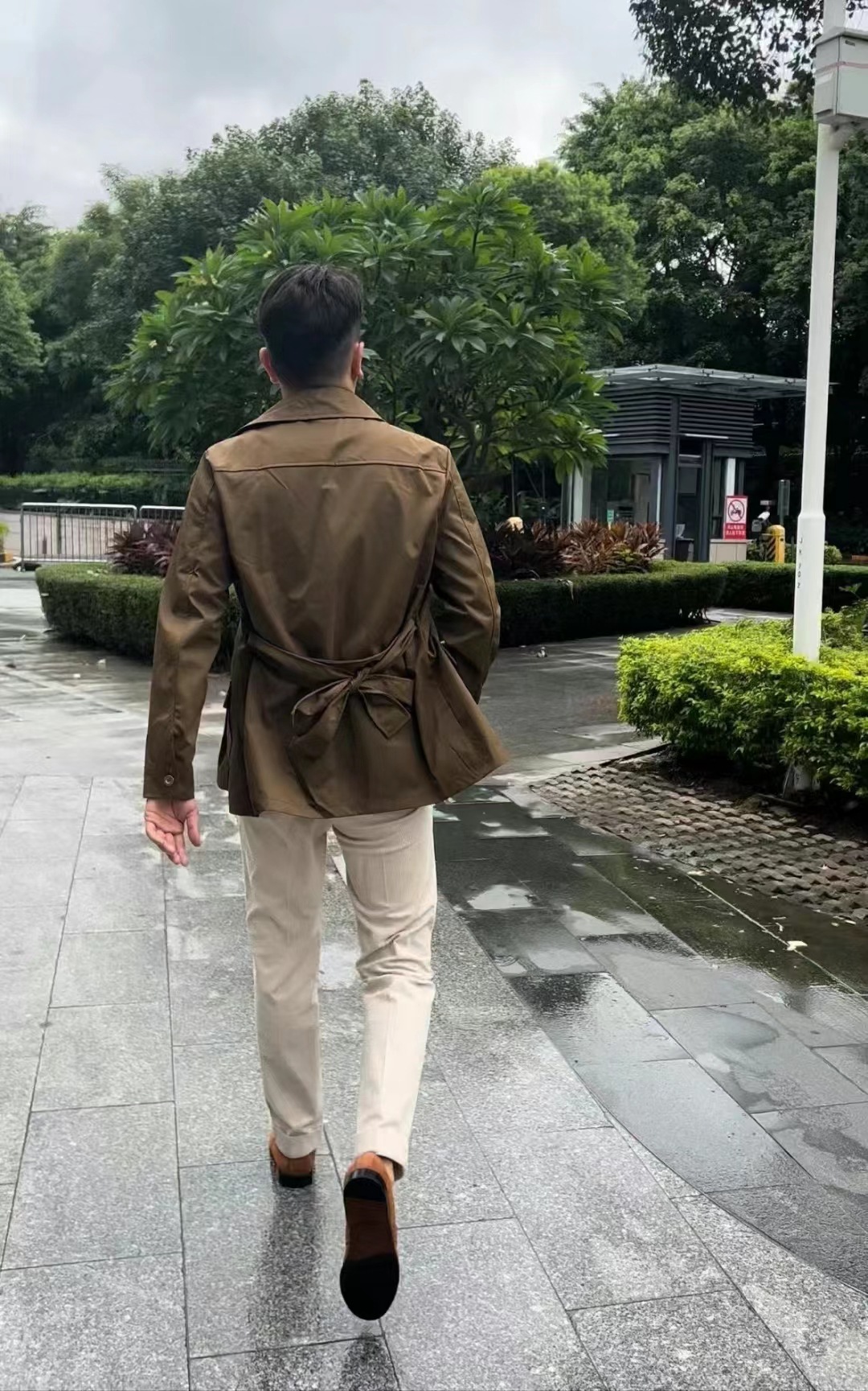 2024 Primavera Nuovo prodotto Cappotto casual da uomo di media lunghezza, vestibilità slim, giacca a vento sottile_voghion.com