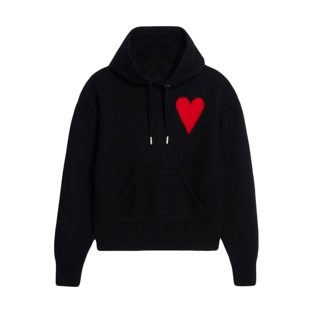Suéter negro con capucha