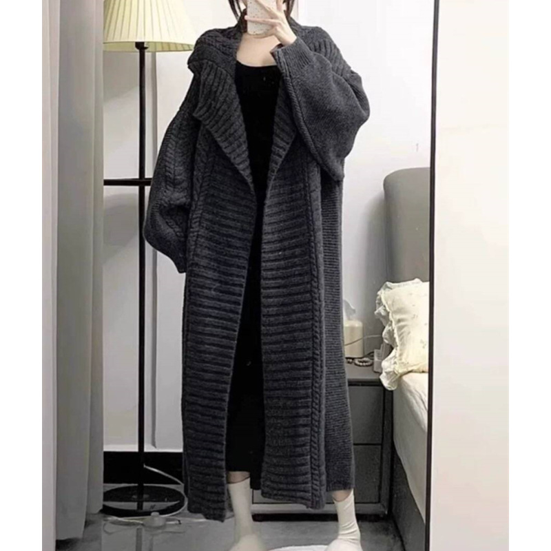 Atmospheric elegant long sweater