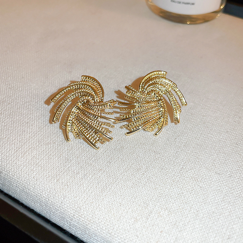 Retro geometric earrings