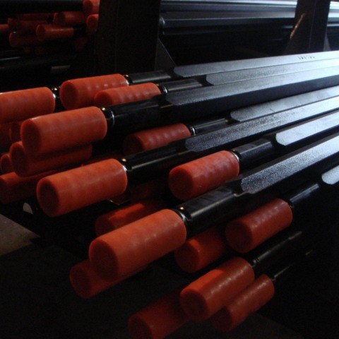 Guigang plataforma varilla de perforación multi-brazo para soportar tubería de perforación de túnel T38 / R32 varilla de perforación de perforación roscada