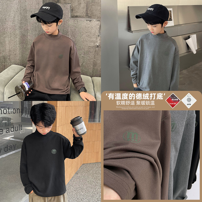 Camisa de terciopelo para niños Otoño e Invierno 2023 nuevos niños Camiseta de manga larga media cuello alto para niños medianos y grandes