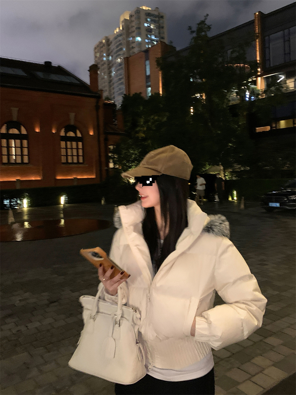 삼나무 흰색