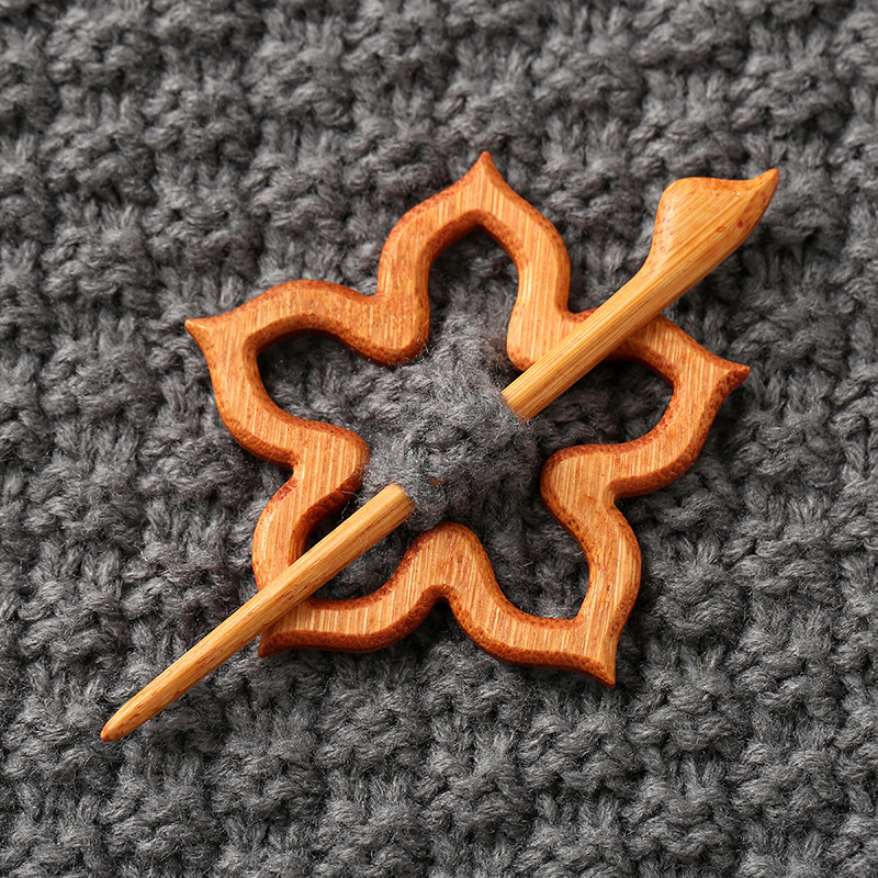 外贸热销Wooden Flower Daisy Pattern Brooch木制胸针送女孩礼物|undefined