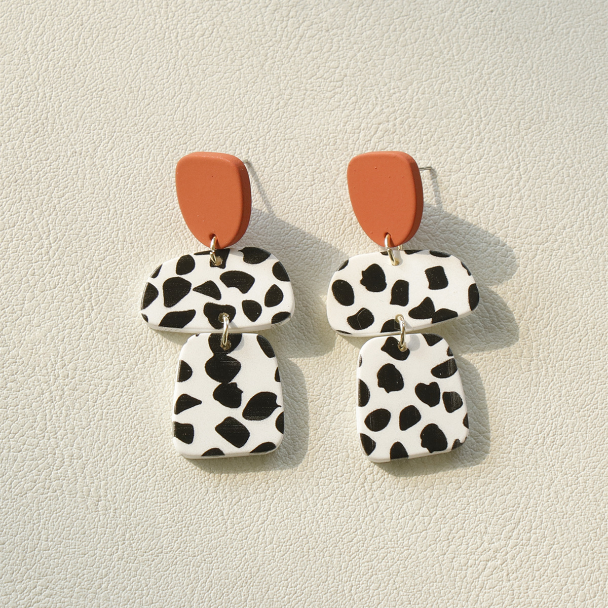 1 Paire Style Coréen Motif Vache Arylique Femmes Boucles D'oreilles display picture 3