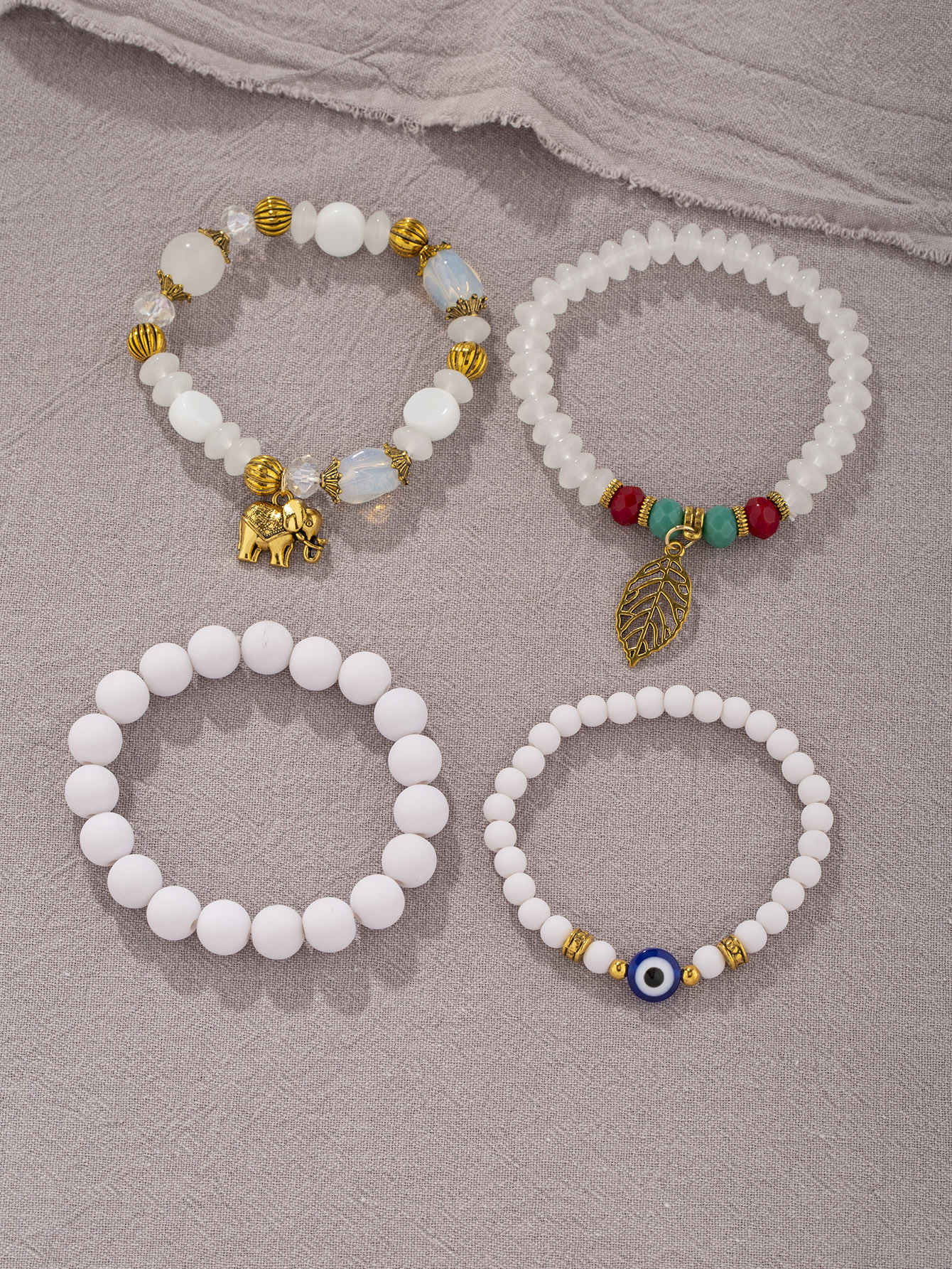51g Weight Alloy Pendant Material Bracelets Classification Beads Chain Material 1 Set Quantity Holiday, Daily, Street Occasion Alloy, Glass Material Leaf, Elephant Pattern Women's Gender Beaded, Plating Design Casual, Retro, Simple Style Style Casual Retro Simple Style Leaf Elephant Arylic Alloy Glass Beaded Bracelets Wholesale 3