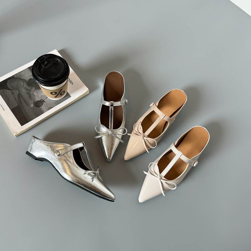 New Stylish Multi-Color Closed-Toe Half-Slippers for Women, with Hidden Height Increase, Mary Jane Style, Suitable for Outdoor Wear, with Buckle and Velcro Fasteners New Stylish Multi-Color Closed-Toe Half-Slippers for Women, with Hidden Height Increase, Mary Jane Style, Suitable for Outdoor Wear, with Buckle and Velcro Fasteners