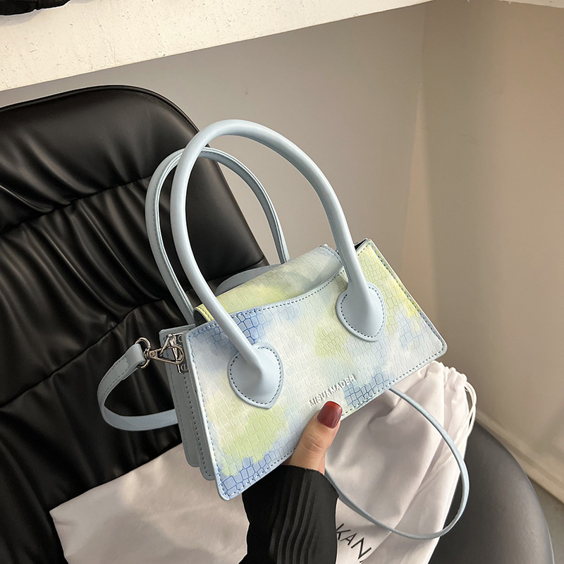 Frau Mittel Pu-Leder Krokodil Klassischer Stil Strassenmode Quadrat Magnetschnalle Umhängetasche display picture 23