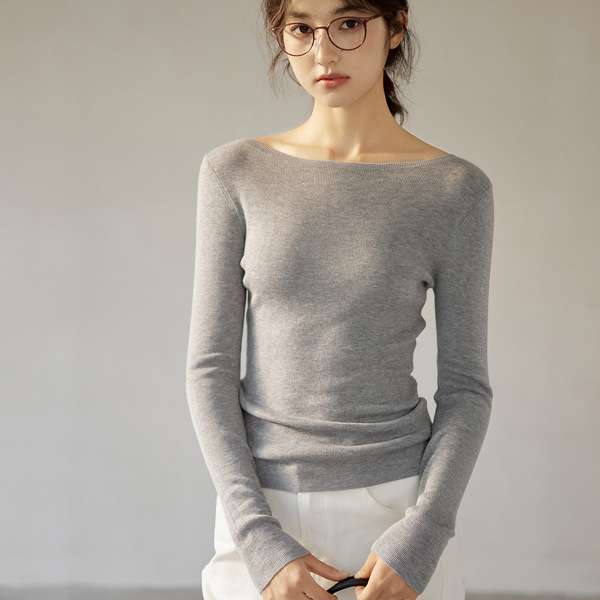 Elegant woolen knitted long-sleeve