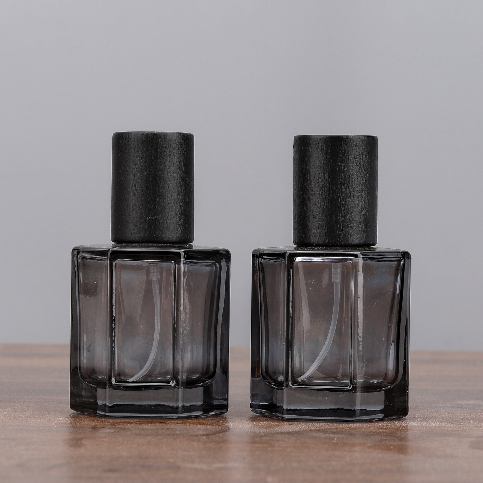 F095B-高档30ML螺口香水分装瓶便携香水瓶空瓶按压式香水替换装