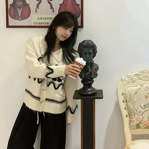 Lace knitting sweater women's cream-colored lapel soft and gentle lazy chic design for petite figures