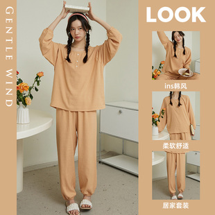 �¿�Ҿӷ�Ů������ɫ���b���e�A�I�L��˯���ǹ�ɫ���^Ůʿ���eѝ