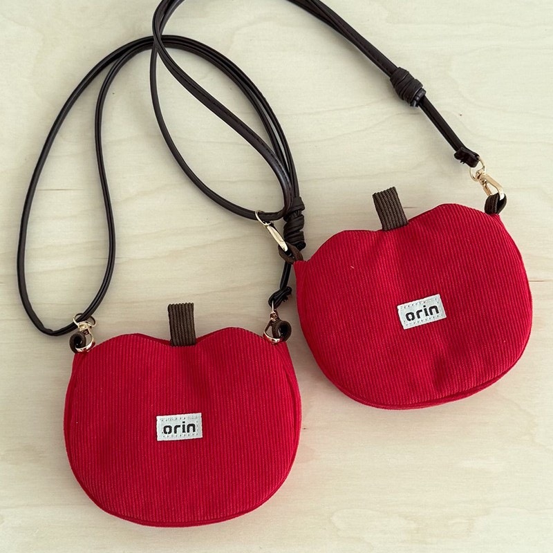2027 nuevo bolso para niños lindos bebés de Año Nuevo dinero de Año Nuevo sobre rojo Li es un bolso de mano.