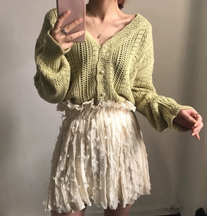 V-neck Knit Sweater (Women), Thin Autumn Long-Sleeve, Loose Fit, Button Front