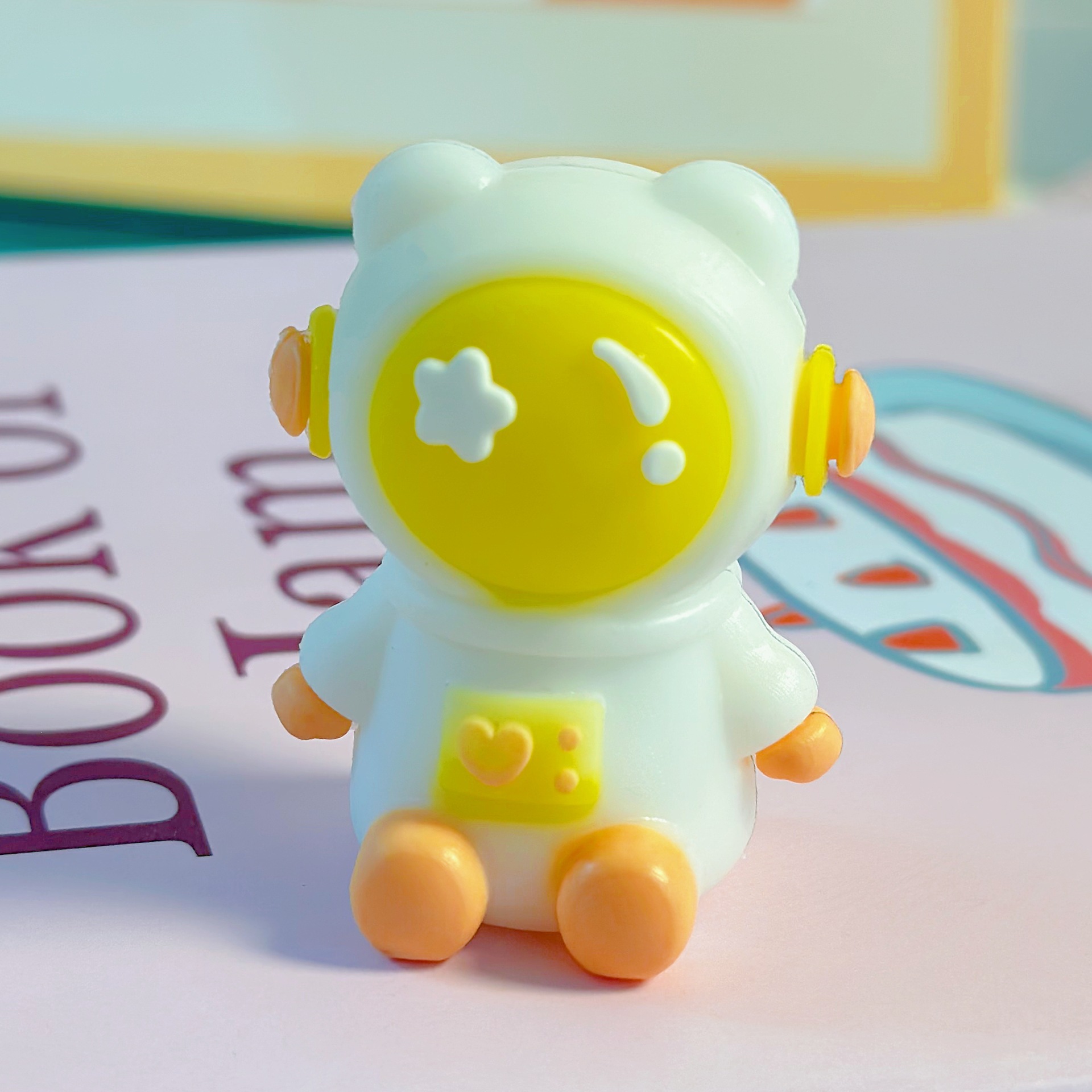 Cartoon silicone children's handheld sharpener
