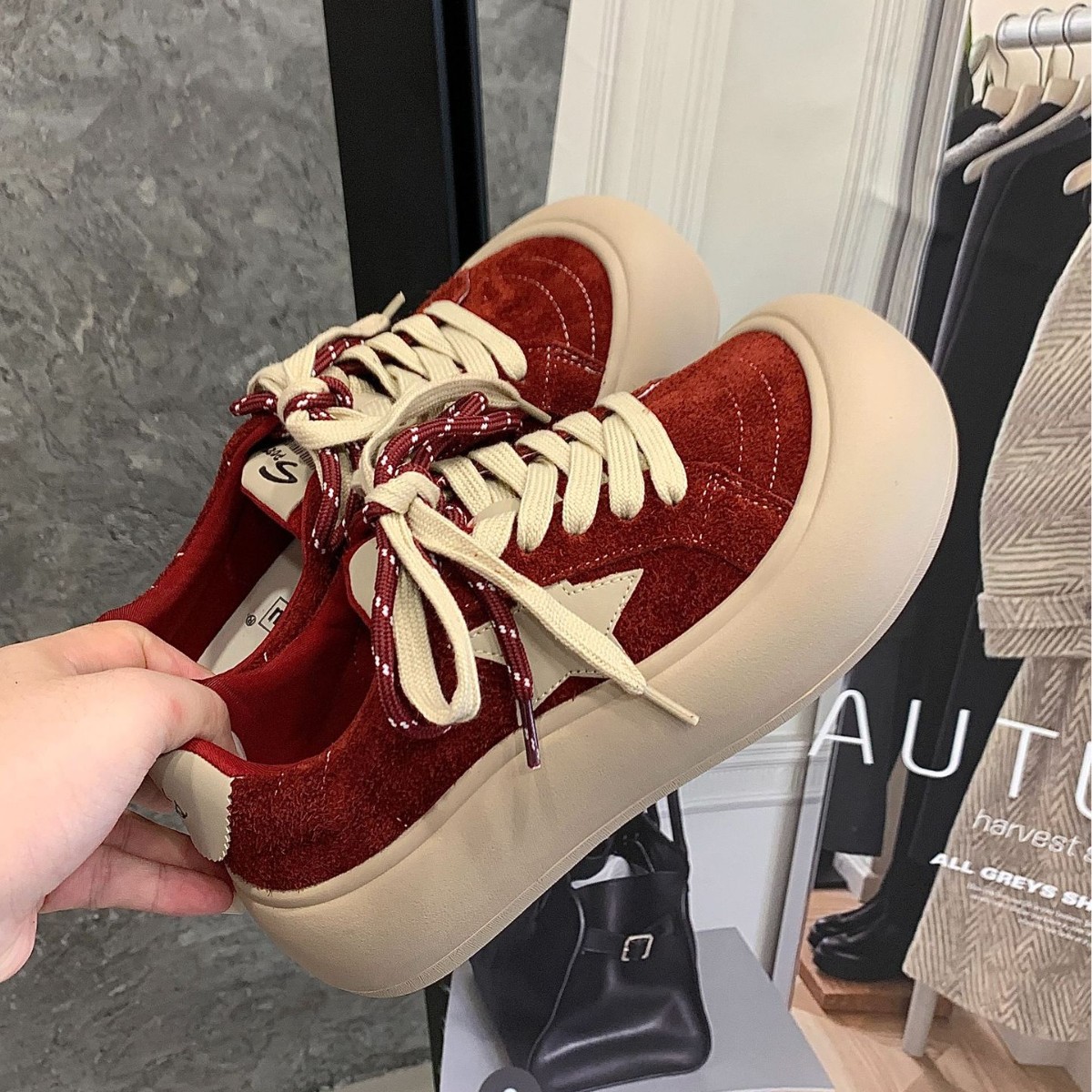 首谷巨好看松糕厚底鞋女2025新款爆款超火星星红色休闲百搭德训鞋