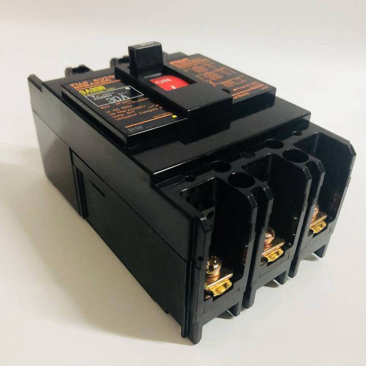 日本富士塑壳断路器BW125JAGC BW160AEGC BW250EAGC 3P 125A 160