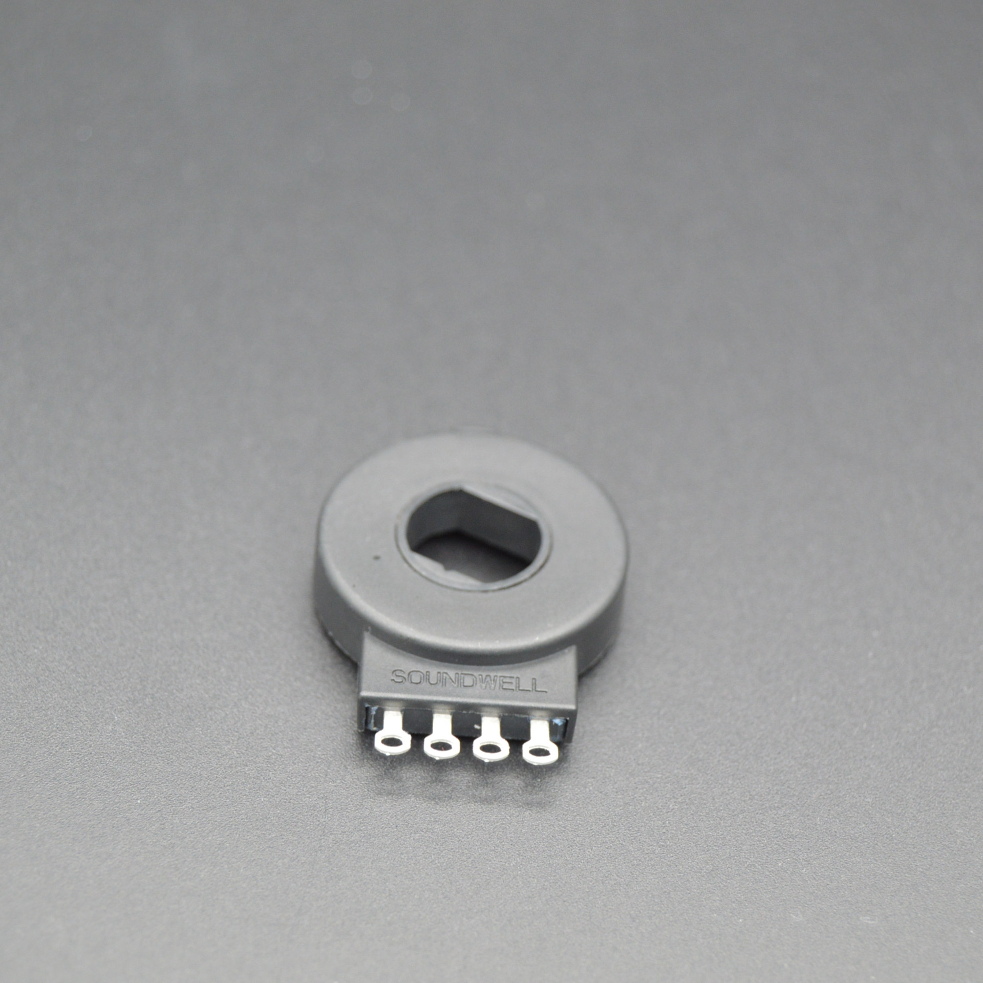 PT15西班牙电位器  贯通轴型电位器  卧式电位器