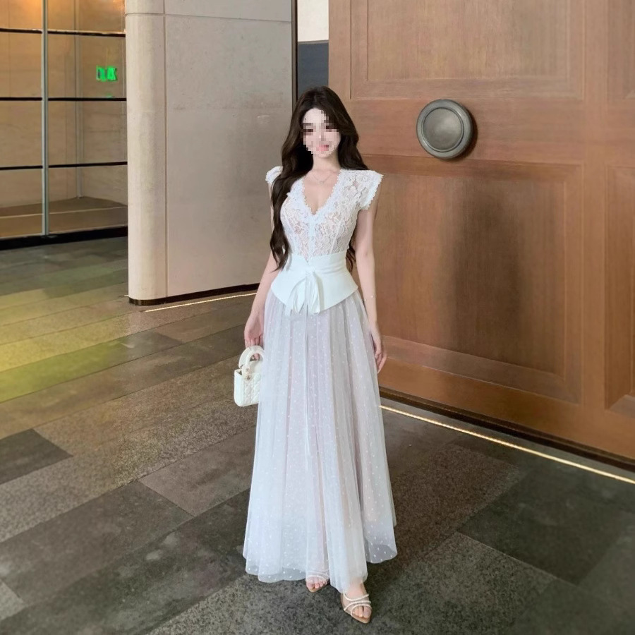 纯欲风套装女性感V领蕾丝短袖衬衫夏季收腰网纱波点半身裙两件套